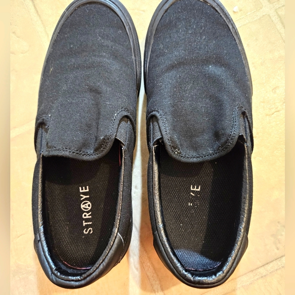 STRAYE  women's  shoes